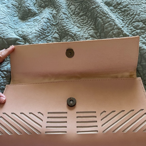 BCBGMaxAzria clutch - Picture 3 of 3